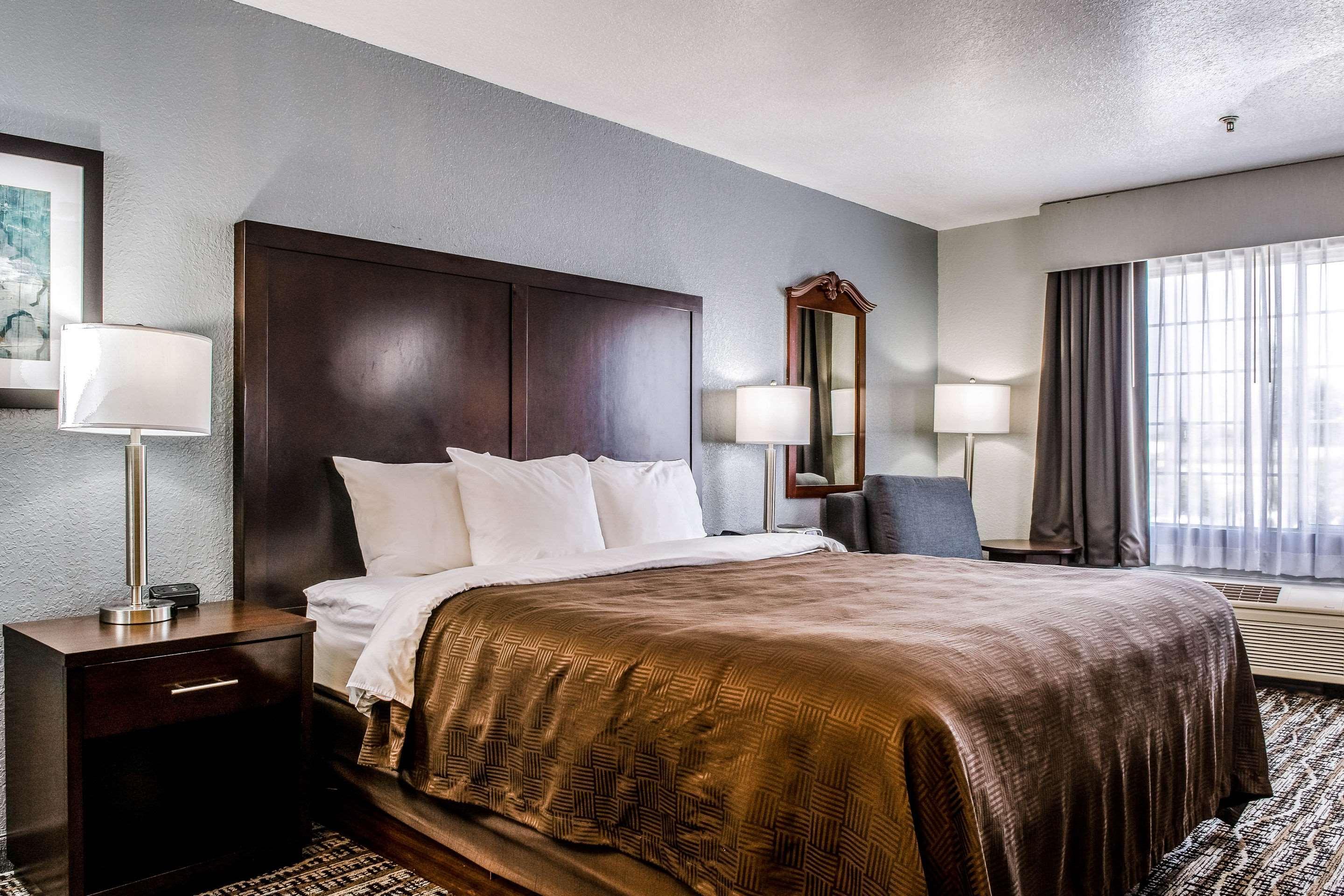 Clarion Hotel By Humboldt Bay Юрика Екстериор снимка