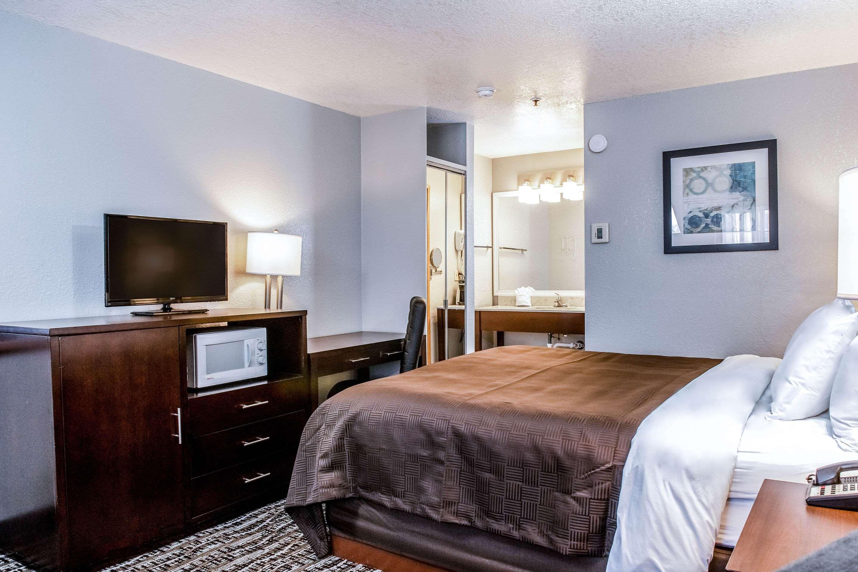 Clarion Hotel By Humboldt Bay Юрика Екстериор снимка