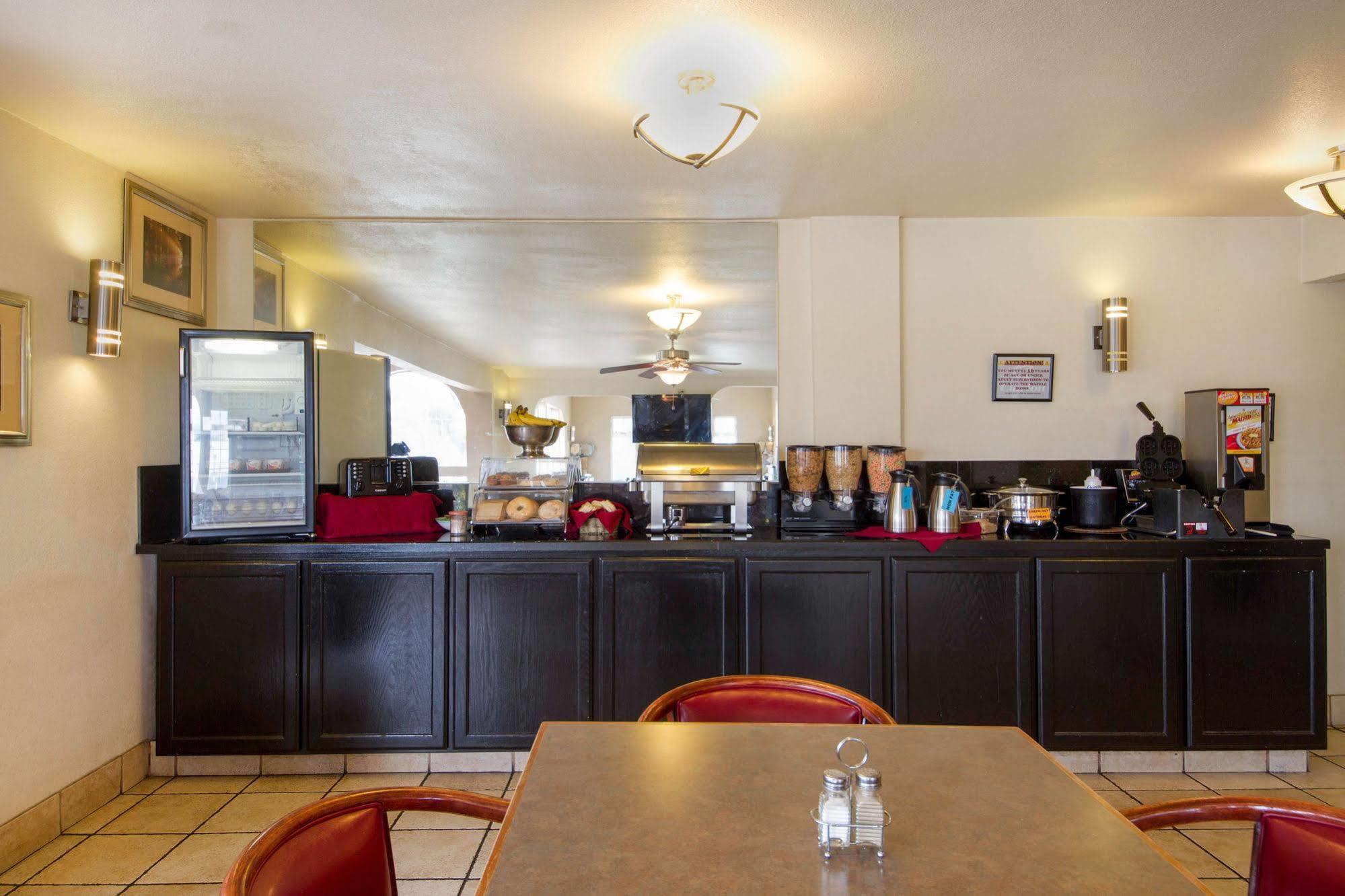 Clarion Hotel By Humboldt Bay Юрика Екстериор снимка